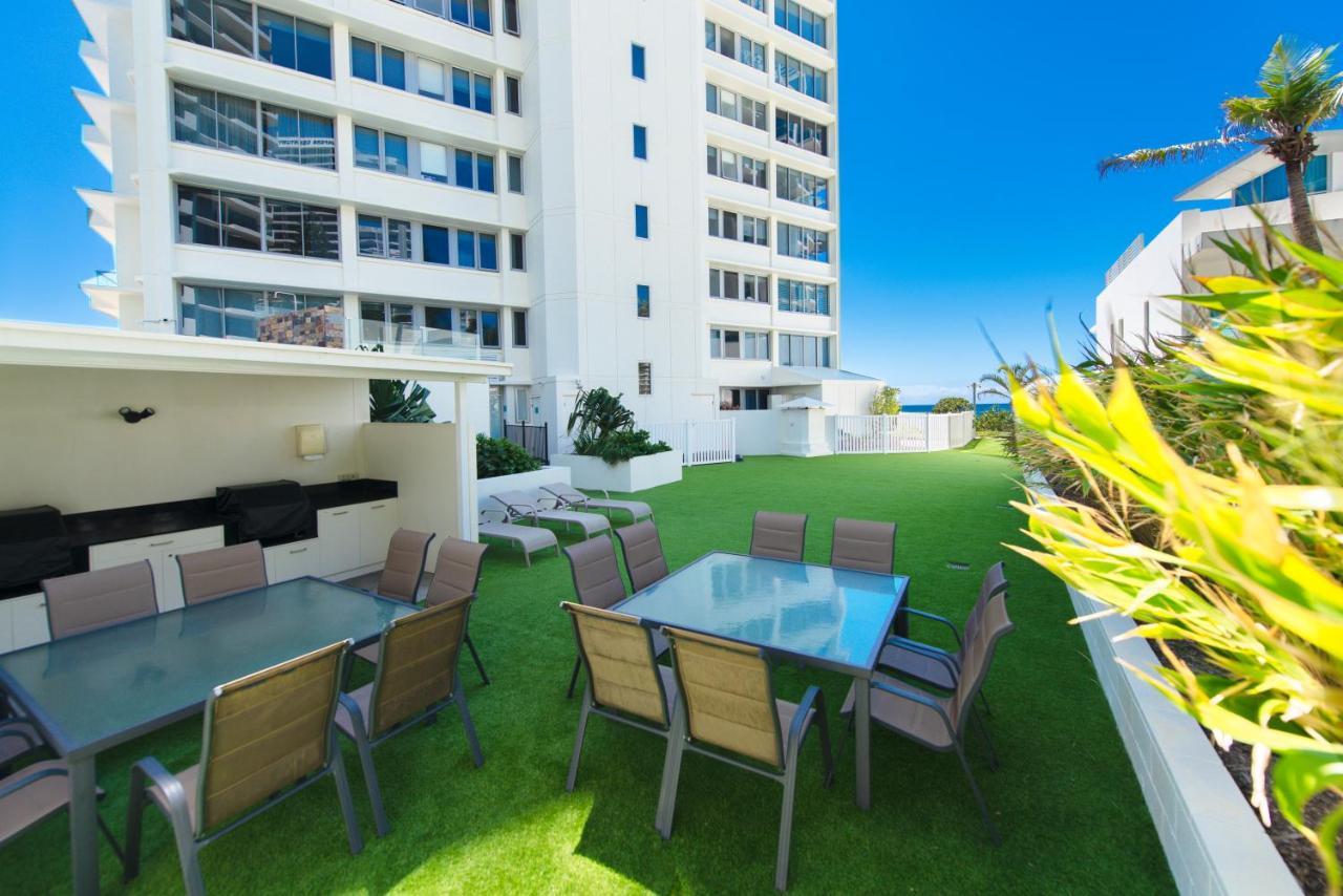 Berkeley On The Beach Gold Coast Exterior foto