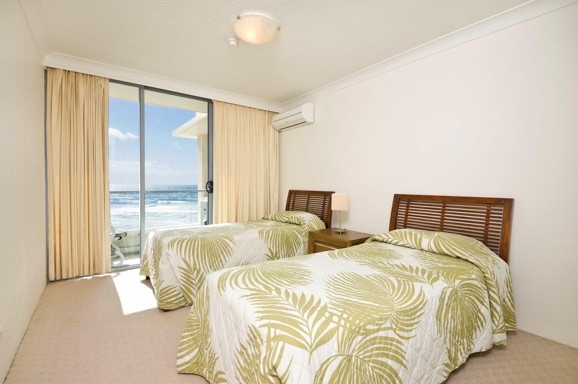 Berkeley On The Beach Gold Coast Exterior foto
