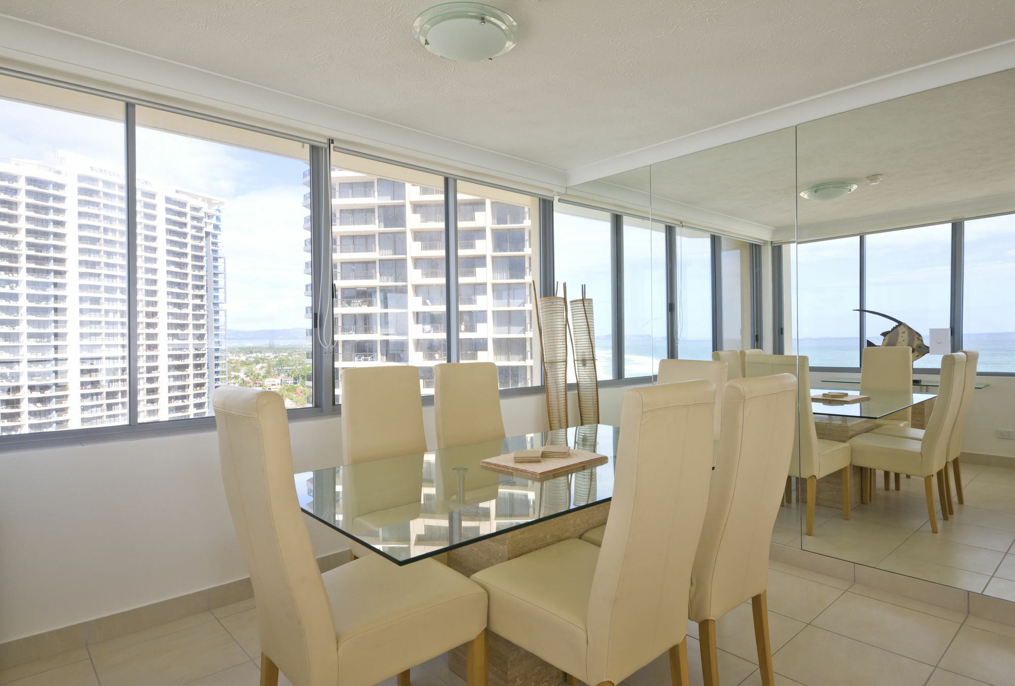 Berkeley On The Beach Gold Coast Exterior foto